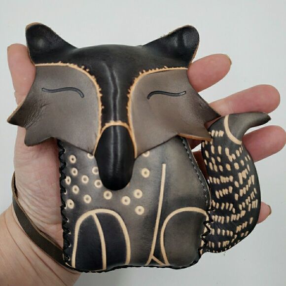 Handmade Leather Fox Wristlet Wallet Gray Minimalist Woodland Animal Coin Purse - Picture 1 of 10